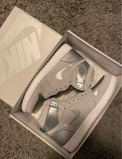 (Category: ) located in . Submitted by sneakerheadinsg (Listing ID 1311279285, Image 1). Description: .