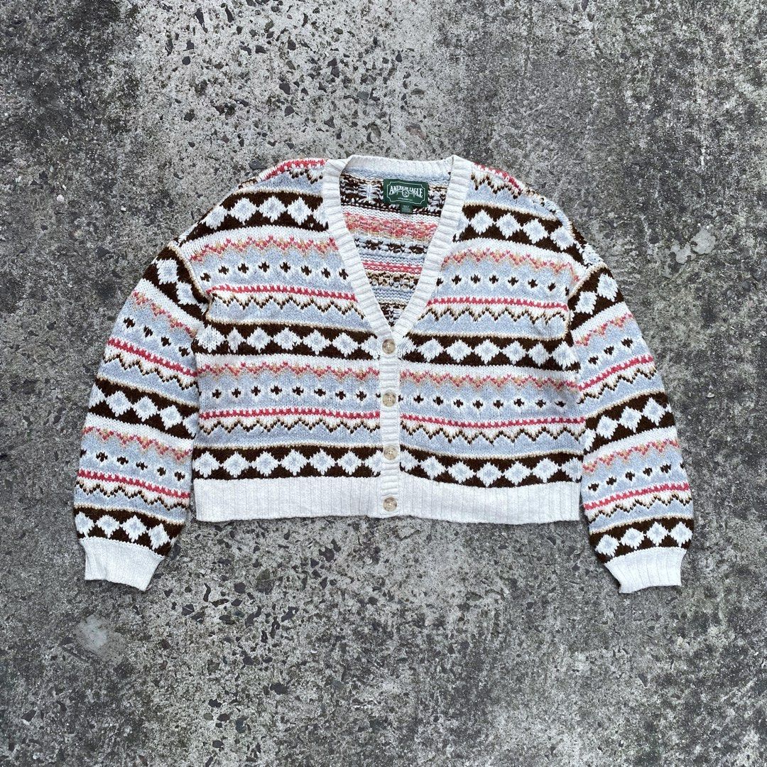 American Eagle Cropped Knit Cardigan Women s Fashion Coats Jackets and Outerwear on Carousell