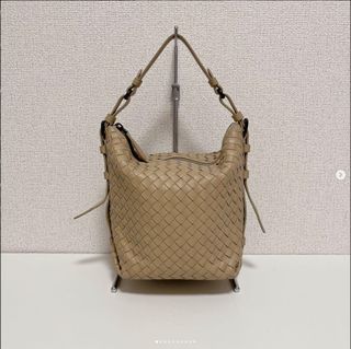 (Category: ) located in . Submitted by randomthings_101 (Listing ID 1311305819, Image 1). Description: .