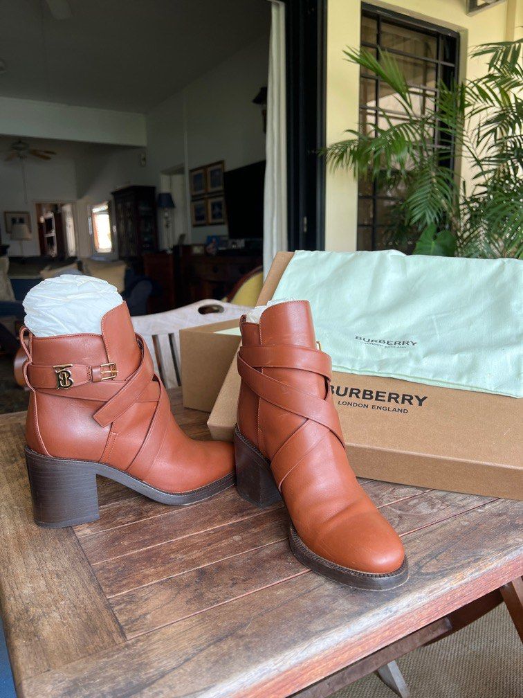 Burberry 70 70 hot sale
