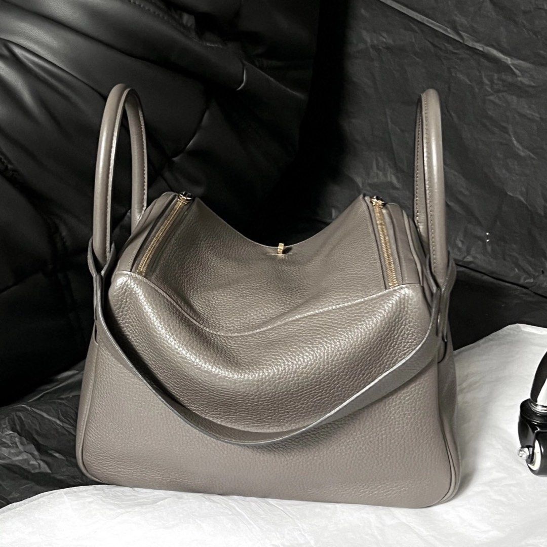 Hermes Lindy 30 (Category: Luxury Bags & Wallets) located in Quezon City. Submitted by __12345 (Listing ID 1311293786, Image 2). Description: - for preorder (2 weeks eta) - guaranteed authentic or money back - 9.5/10 condition - stamp A - inclusions: dustbag - can do meet ups/delivery - detailed photos available upon request open to other bag requests! just send a pm 💌🛍️.