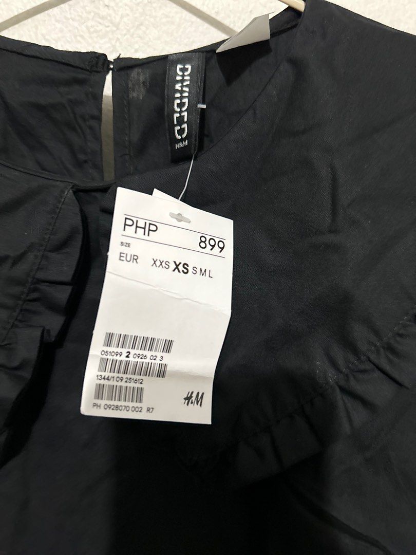 H&M mini black dress (Category: Dresses) located in Taguig. Submitted by ggd1213 (Listing ID 1311341790, Image 2). Description: .