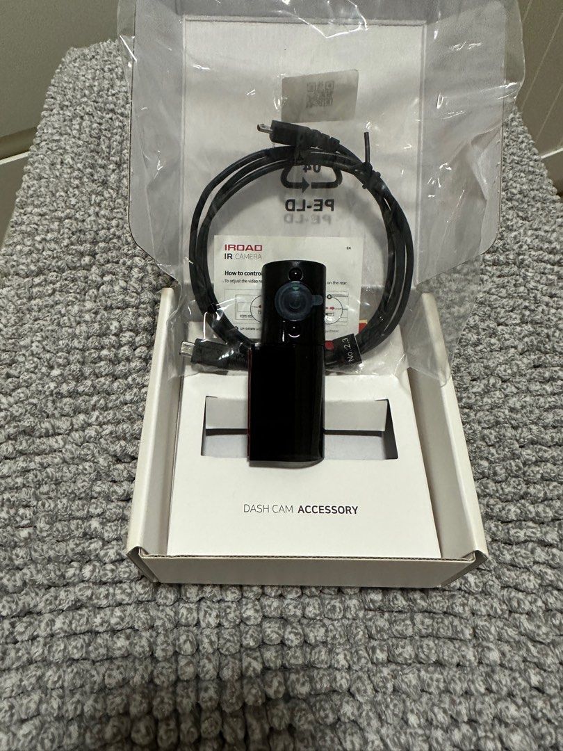 Iroad （分類：其他）位於 Hong Kong。 由 lamlamchoi 提交（商品編號 1311258921，圖片 3）。簡介： Iroad IR camera (紅外線尾車Cam 或當作車廂內錄影鏡頭) 。 全黑環境下同樣清晰。可代替Iroad 各型號尾Cam 鏡頭。註： 因為IR 鏡頭使用紅外線。故此所有影像為黑白色彩。。