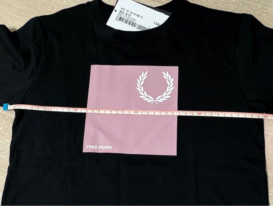 IT （分類：T-shirt）位於 Hong Kong。 由 zccc1999 提交（商品編號 1311295218，圖片 3）。簡介： 。