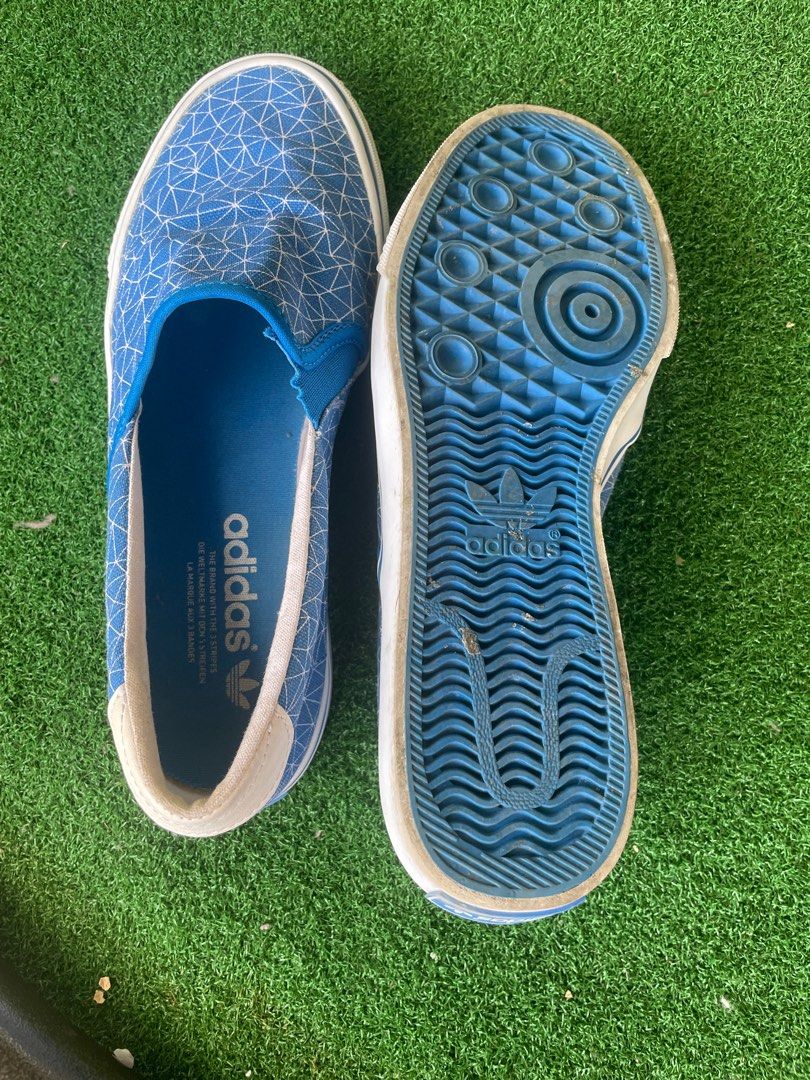 Kasut adidas slip on top