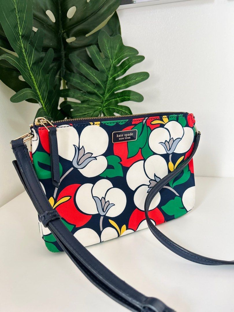 Dawn triple gusset crossbody 2025
