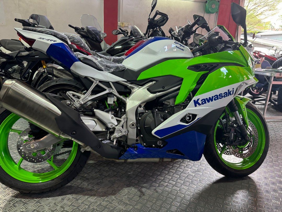 4年寝たろう‼️ Racing Concept ZX-25R・ZX-4Rライディングステップ | アールズ