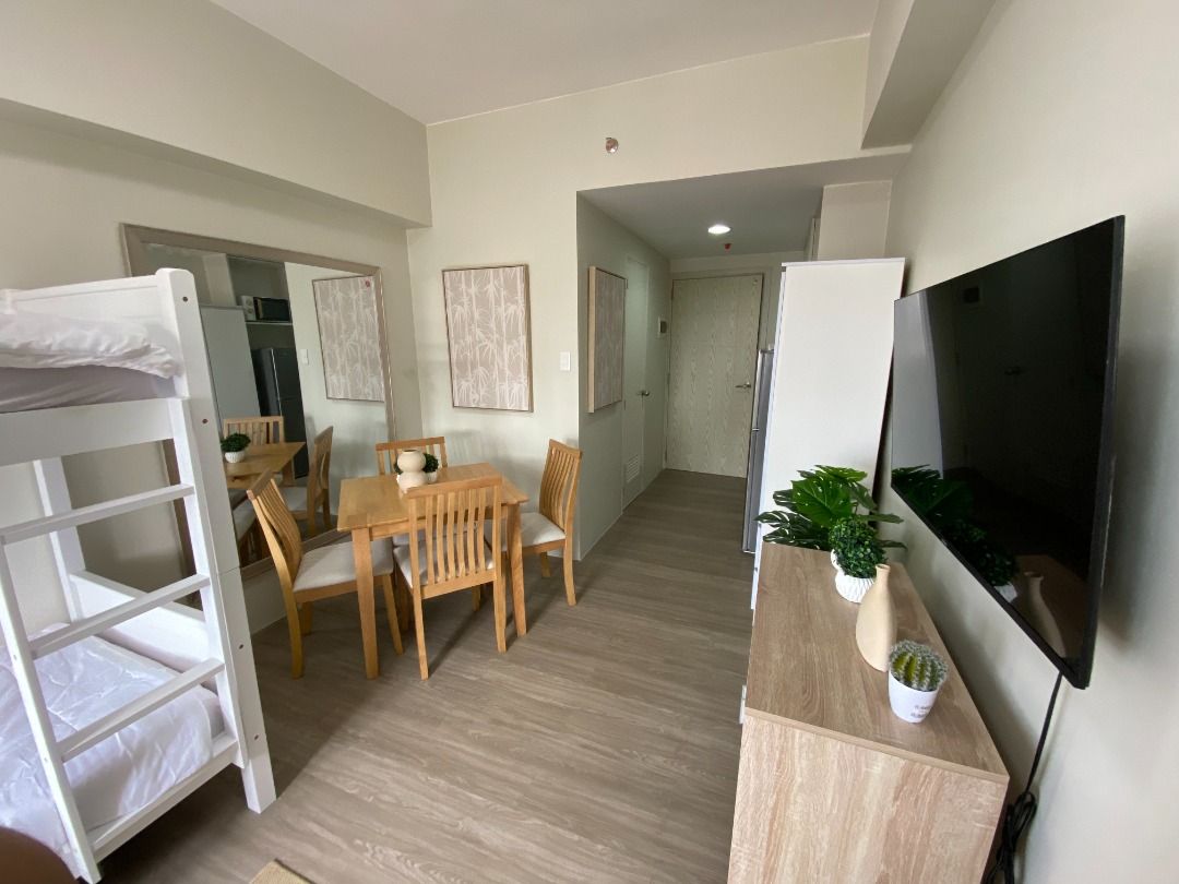 Last unit left!! RFO condo in front of UP Manila near Robinsons, taft ...