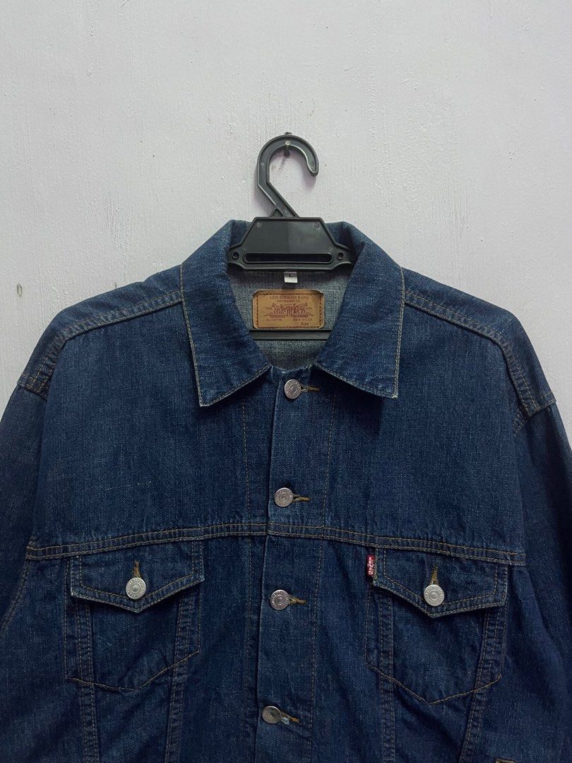 Levis Big E Jacket (Category: Coats, Jackets and Outerwear) located in Kota Bharu. Submitted by sellclothesandbag (Listing ID 1311267029, Image 2). Description: p 21 L 24 size L blue color.