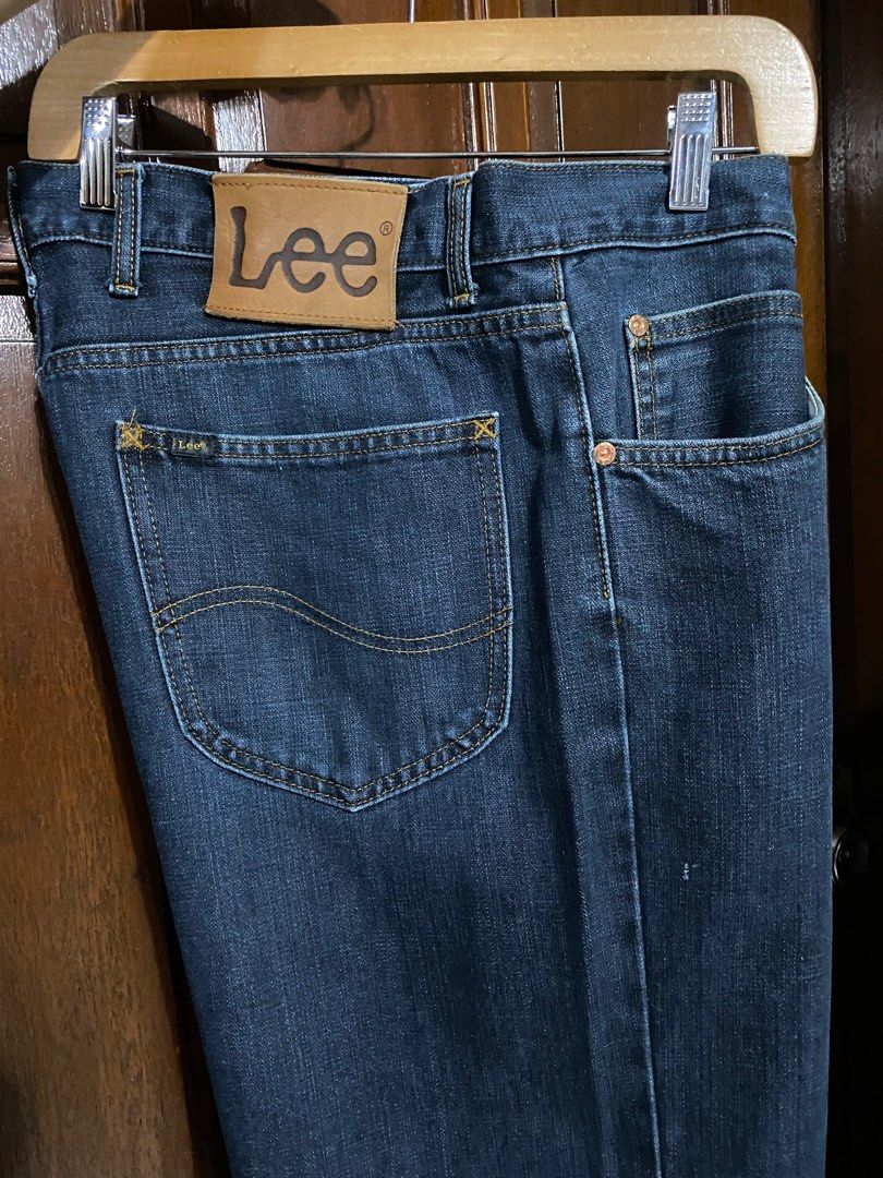 Mens Plus size LEE denim pants - 38 (Category: Jeans) located in Quezon City. Submitted by goodstuff_4sale (Listing ID 1311313742, Image 1). Description: used once only *** excellent like new!! LEE mens denim jeans size 38 hard denim, non stretch length 39” inseam 26” waist 19.5” rise 12” Gcash grab lalamove jrs j&t .