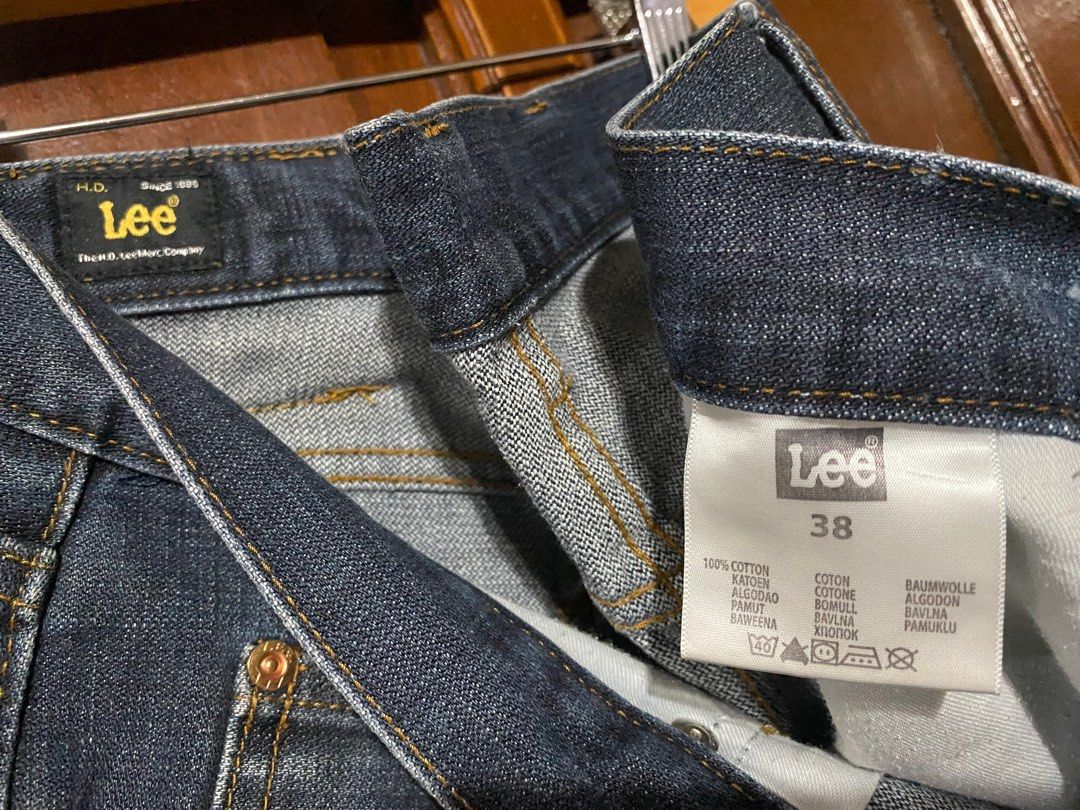 Mens Plus size LEE denim pants - 38 (Category: Jeans) located in Quezon City. Submitted by goodstuff_4sale (Listing ID 1311313742, Image 2). Description: used once only *** excellent like new!! LEE mens denim jeans size 38 hard denim, non stretch length 39” inseam 26” waist 19.5” rise 12” Gcash grab lalamove jrs j&t .