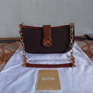 (Kategori: ) berada di . Dikirim oleh prelovedfalia (ID iklan 1311296160, Gambar 1). Deskripsi: .