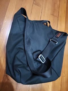 (Category: ) located in . Submitted by contralto_sg (Listing ID 1311326588, Image 1). Description: .