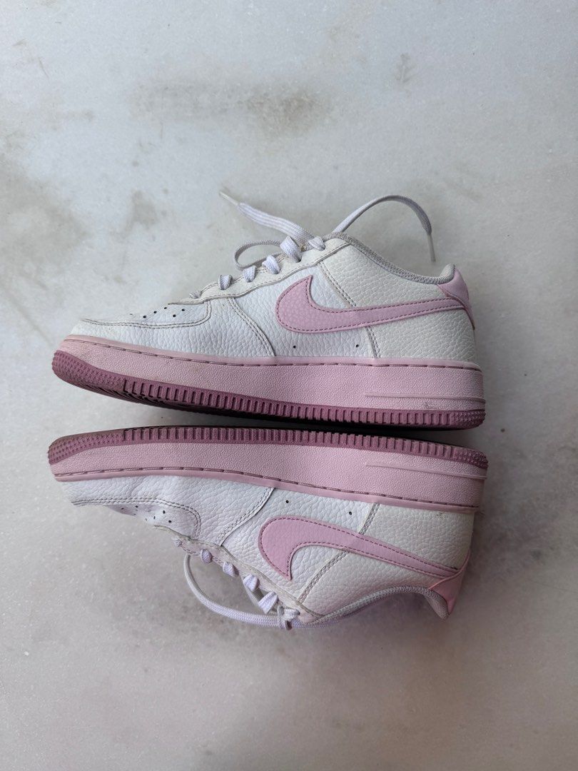 White and pink af1 2025