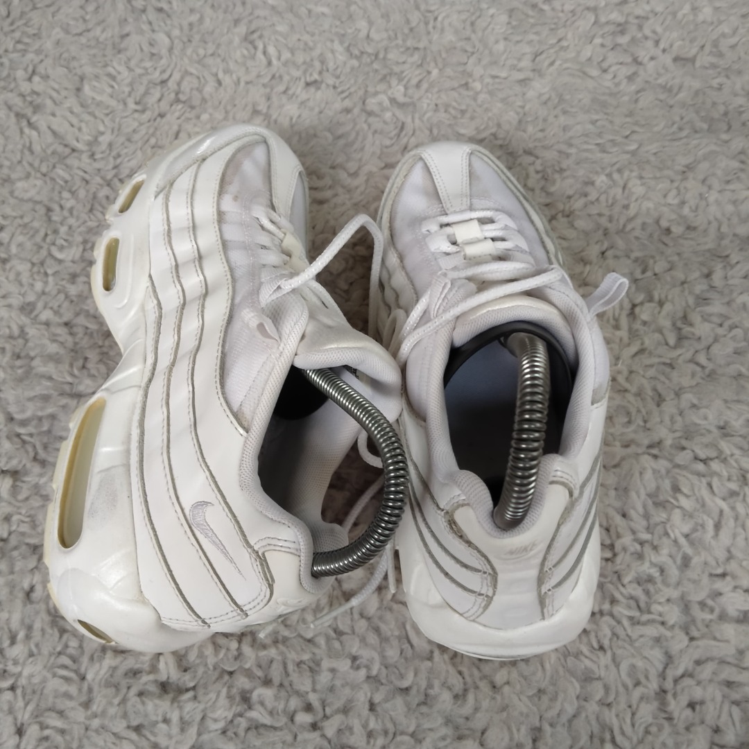 triple white airmax 95