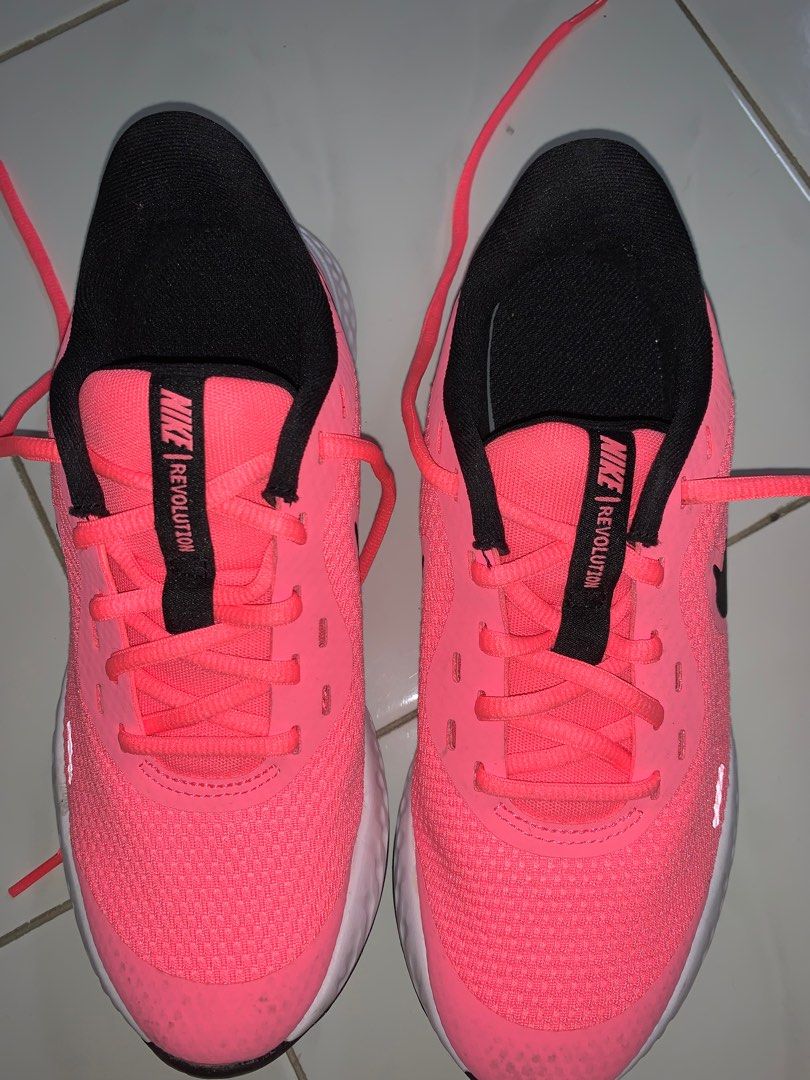 nike revolution 5 gs pink