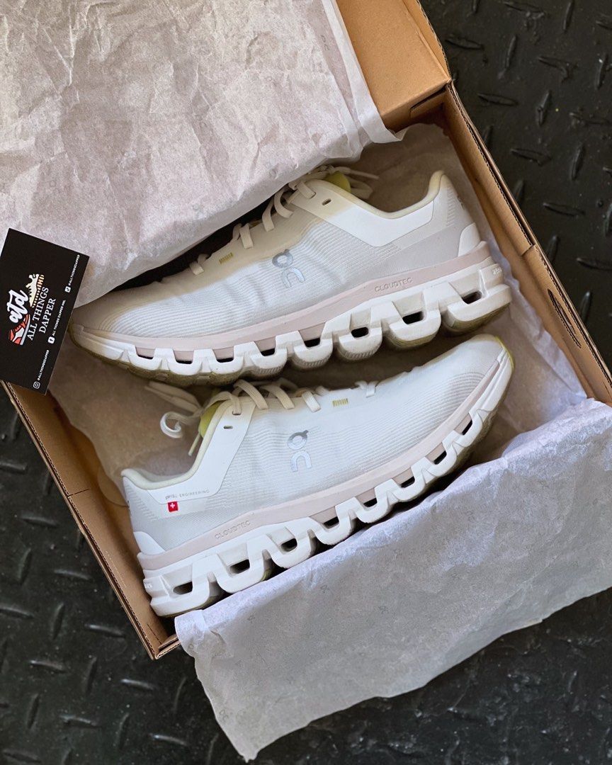 On Cloudflow 4 “White Sand” (Category: Sneakers) located in Quezon City. Submitted by allthingsdapper (Listing ID 1311244188, Image 2). Description: On Cloudflow 4 “White Sand” 💯Authentic/Original Personal pair, pristine condition comes with box 7.5US men’s fits 9US women’s 📍 Mandaluyong, near Maysilo Circle.