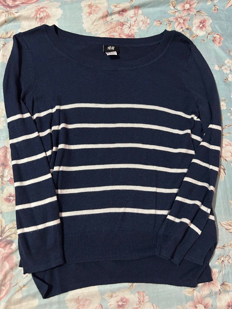 Preloved overrun h&m blue longsleeves (Category: Longsleeves) located in Paranaque City. Submitted by posh.mnl08 (Listing ID 1311258134, Image 1). Description: Brand: H&M.