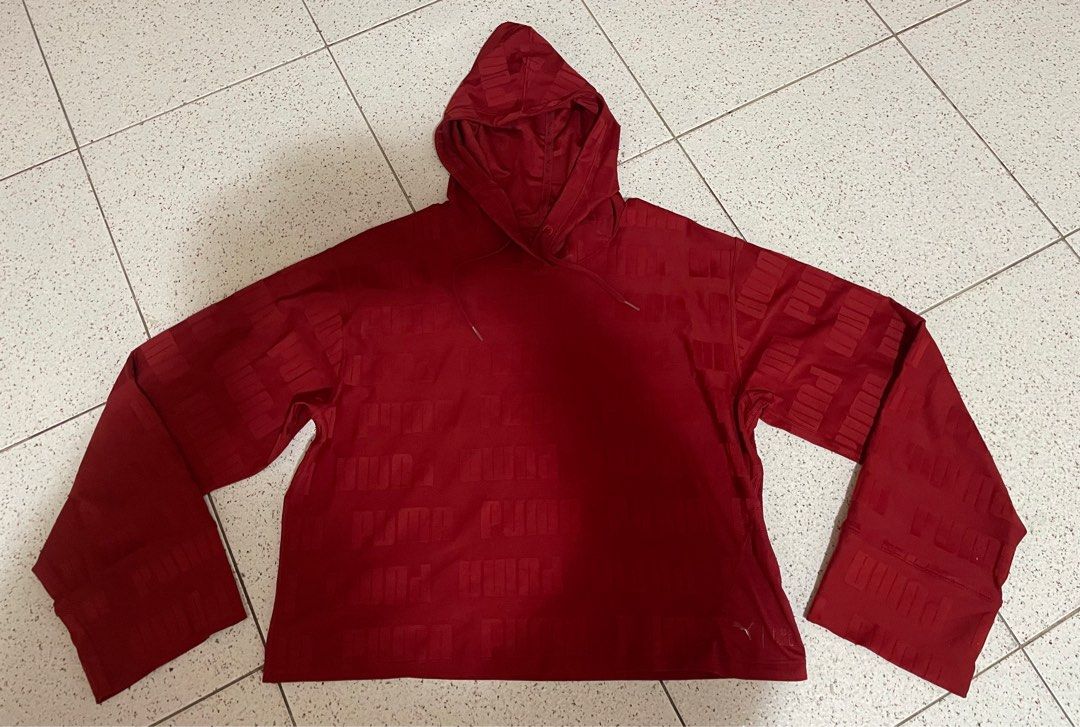 Puma oversized hooded jumper (Category: Women's Clothes) located in Penshurst. Submitted by epicwater.ab3272 (Listing ID 1311340584, Image 1). Description: .