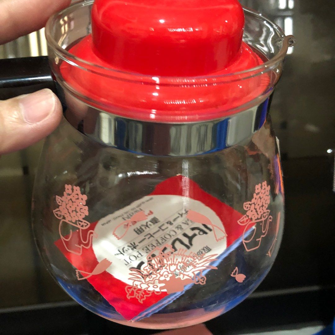 PYREX TEA&COFFEE POT(open fire able) (Category: Coffee & Tea Tableware) located in Caloocan City. Submitted by e_o62059 (Listing ID 1311338791, Image 2). Description: Japan branded brand new in original box; pristine condition;w/paper inclusions: Cap 7cups;980cc;open fire 🔥 able.