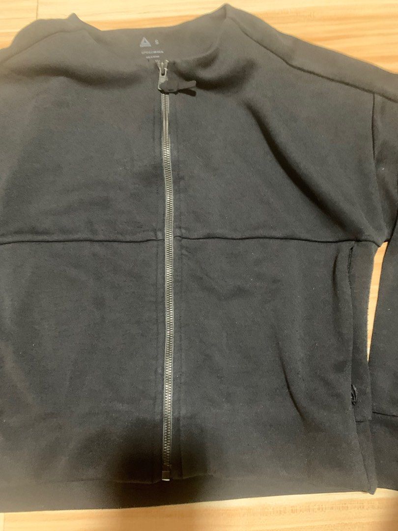 REEBOK TRAINING SUPPLY FULL ZIP COVER UP WOMEN JACKET Women s Fashion Coats Jackets and Outerwear on Carousell