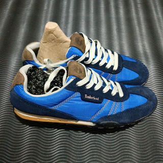 (Kategori: ) berada di . Dikirim oleh sneakersvibe (ID iklan 1311176637, Gambar 1). Deskripsi: .