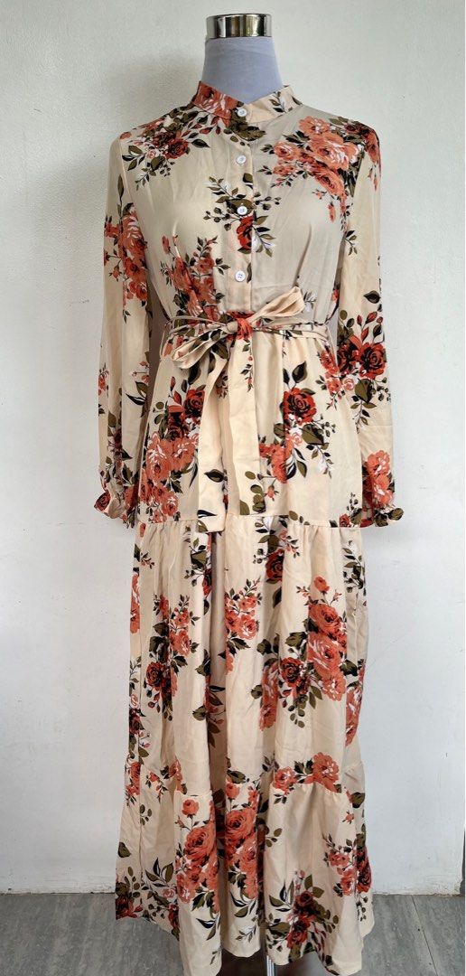 Shein Floral Maxi Dress (Category: Dresses) located in Rizal. Submitted by chicclicks (Listing ID 1311178543, Image 2). Description: .