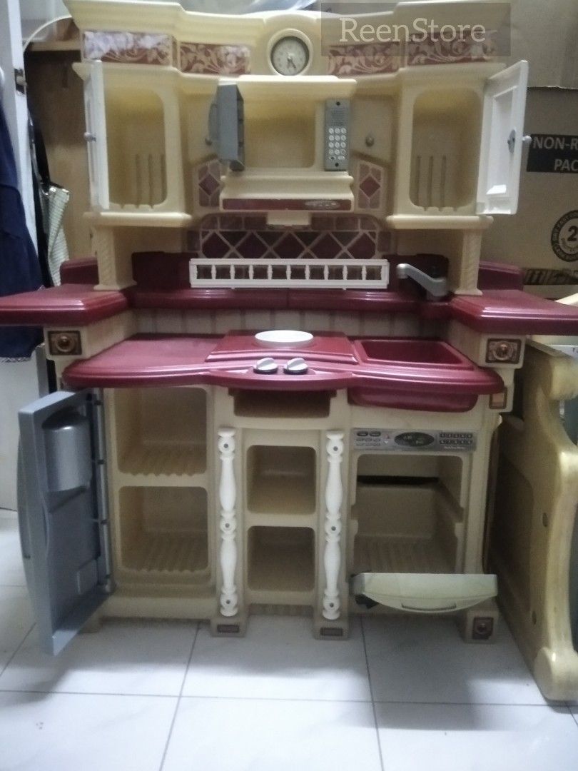 Step 2 kitchen hobbies toys toys games on carousell