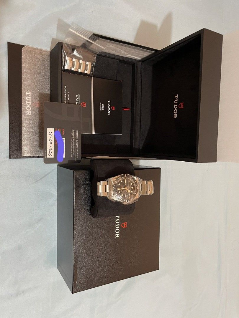 Tudor Blackbay 54 (Category: Luxury Watches) located in Paranaque City. Submitted by 8juan8diego8 (Listing ID 1311178343, Image 1). Description: *FOR TRADING ONLY* Tudor Blackbay 54. No scratches. Good as new. Complete * to trade with mint condition Breitling Superocean 2 36mm (blackdial) serial no A17312C9.