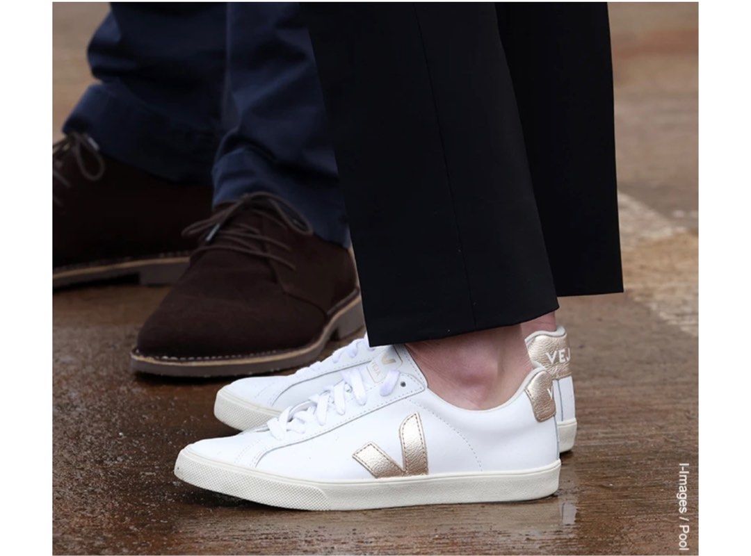 Veja esplar white platine, Women's Fashion, Footwear, Sneakers on Carousell