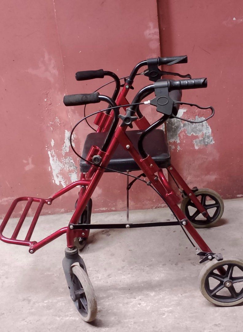 Walker / rollator with footrest (Category: Wheelchairs) located in Caloocan City. Submitted by toothfairy09 (Listing ID 1311236773, Image 2). Description: Walker / rollator with footrest.