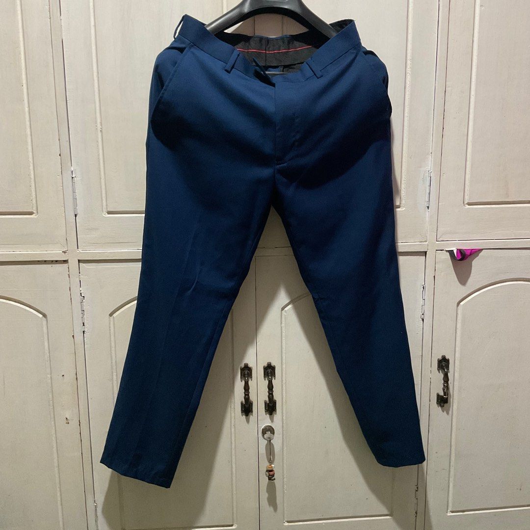 Wharton Trousers (Category: Trousers) located in Mangaldan. Submitted by batrinabryan13 (Listing ID 1311181993, Image 1). Description: rfs: decluttering Size 30.