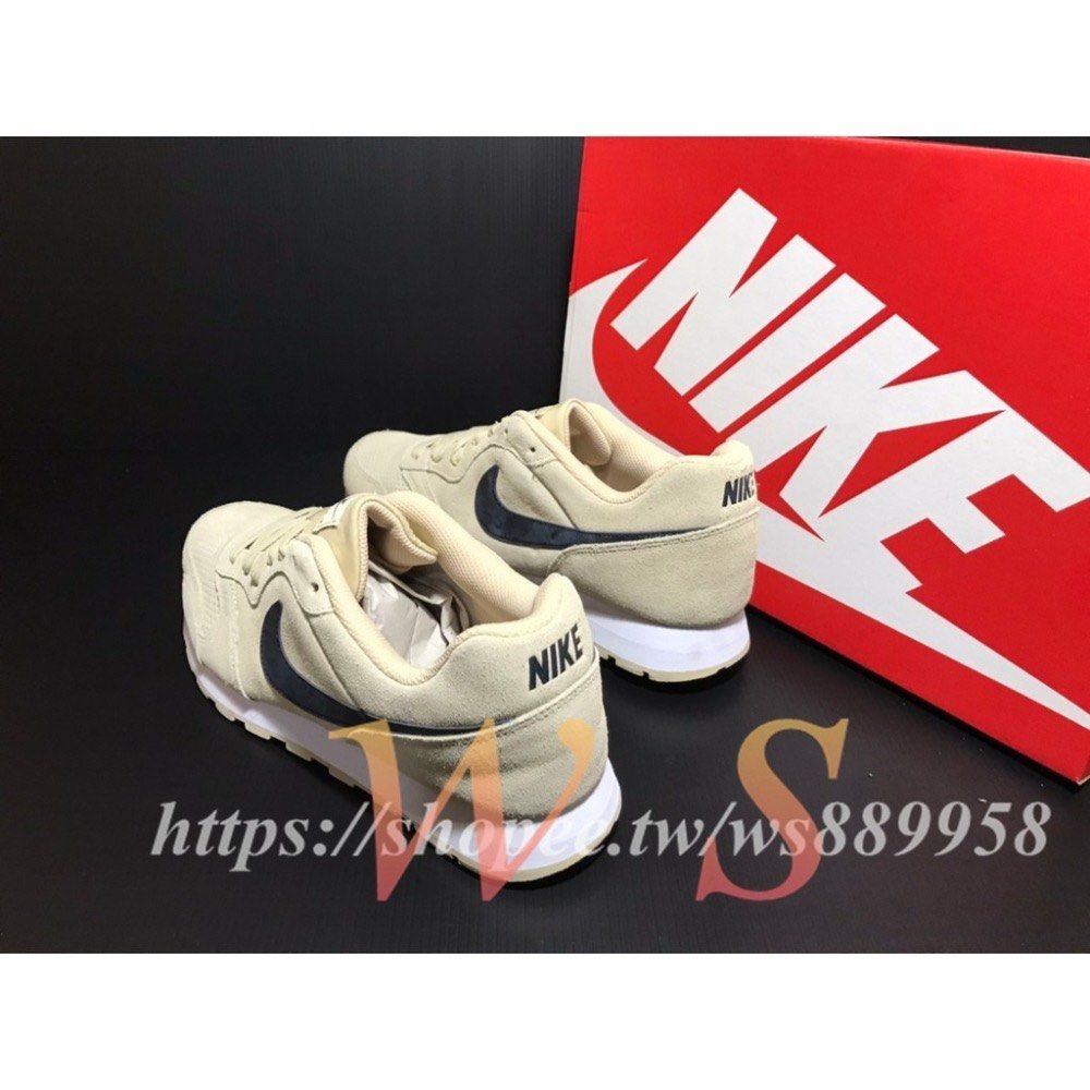 Nike md runner 2 suede beige deals
