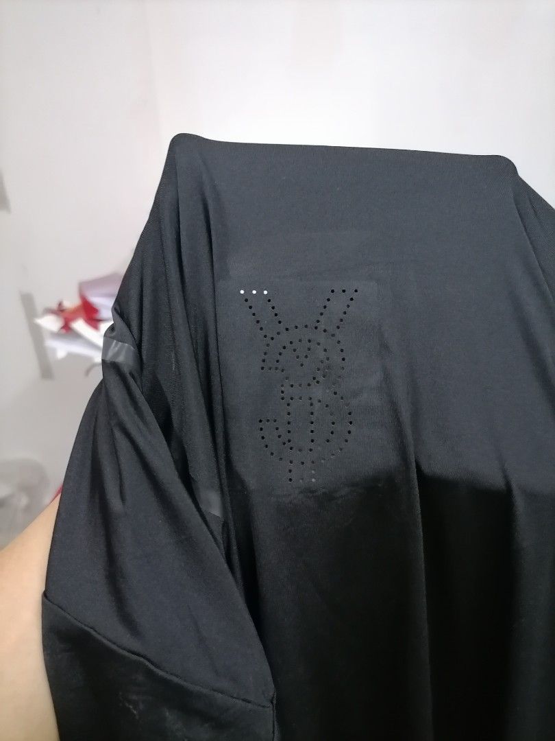 Y-3 Yohji Yamamoto Training Dri Fit Shirt (Category: Activewear) located in Manila. Submitted by shs.by.marc (Listing ID 1311305949, Image 3). Description: Location : Karuhatan Valenzuela Dimes : 20W x 27 L in..