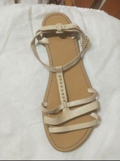 由 yyyrina (刊登 ID 1311504066，圖片 1) 提交，位於 的 (類別：)，說明：。