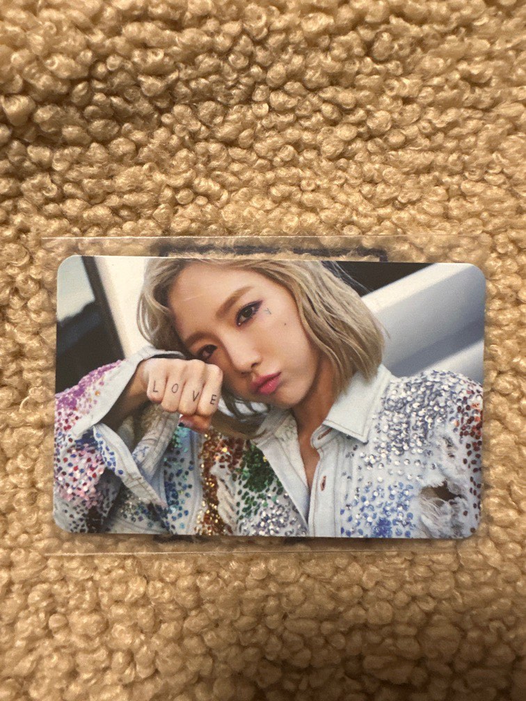 少女時代 太妍 TaeYeon why 小卡, 興趣及遊戲, 收藏品及紀念品, 明星周邊 - Carousell