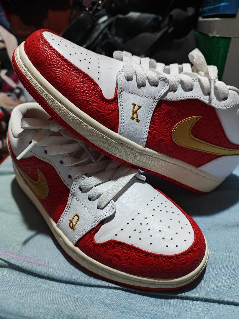 Air Jordan 1 Low SE "Spades" (Category: Sneakers & Footwear) located in Los Banos. Submitted by mcgregorio (Listing ID 1311351625, Image 2). Description: looks new. gagamitin na lang po. pm for more photos. no box included..