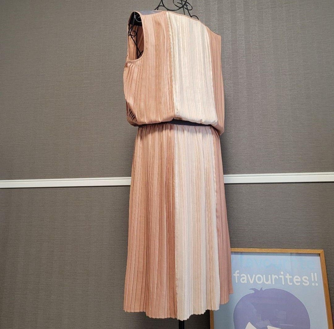BCBG Dress (M-L) (Category: Dresses) located in Makati City. Submitted by riztwa (Listing ID 1311356192, Image 1). Description: Bought from brand shop in Tokyo Japan. The fit is loose and it is pleated. Fabric is soft and waist is elastic. Price negotiable..