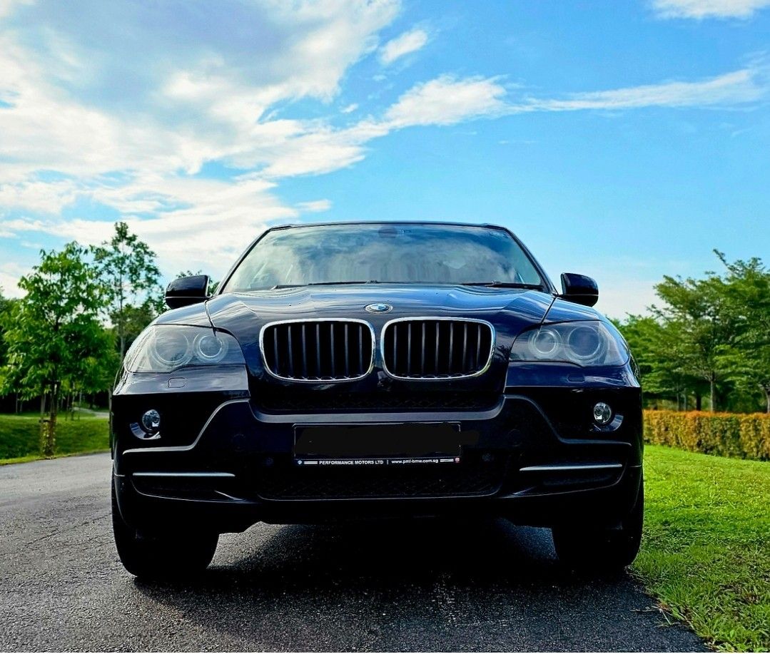 BMW X5 xDrive30i (A) (Category: Used Cars) located in Singapore. Submitted by sellmylife (Listing ID 1311477036, Image 2). Description: Rare 7 seater model. 3.0L straight 6 cylinder turbocharged engine producing 268bhp mated to butter smooth reliable 8 speed ZF gearbox. All wheel drive. Keyless entry. Full stock condition. Full servicing with receipt. Gearbox overhauled. Changed recently for driveshaft, engine mount, aircon compressor, absorber. 
