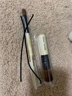 Bobbi Brown 濕粉掃64235362411009110