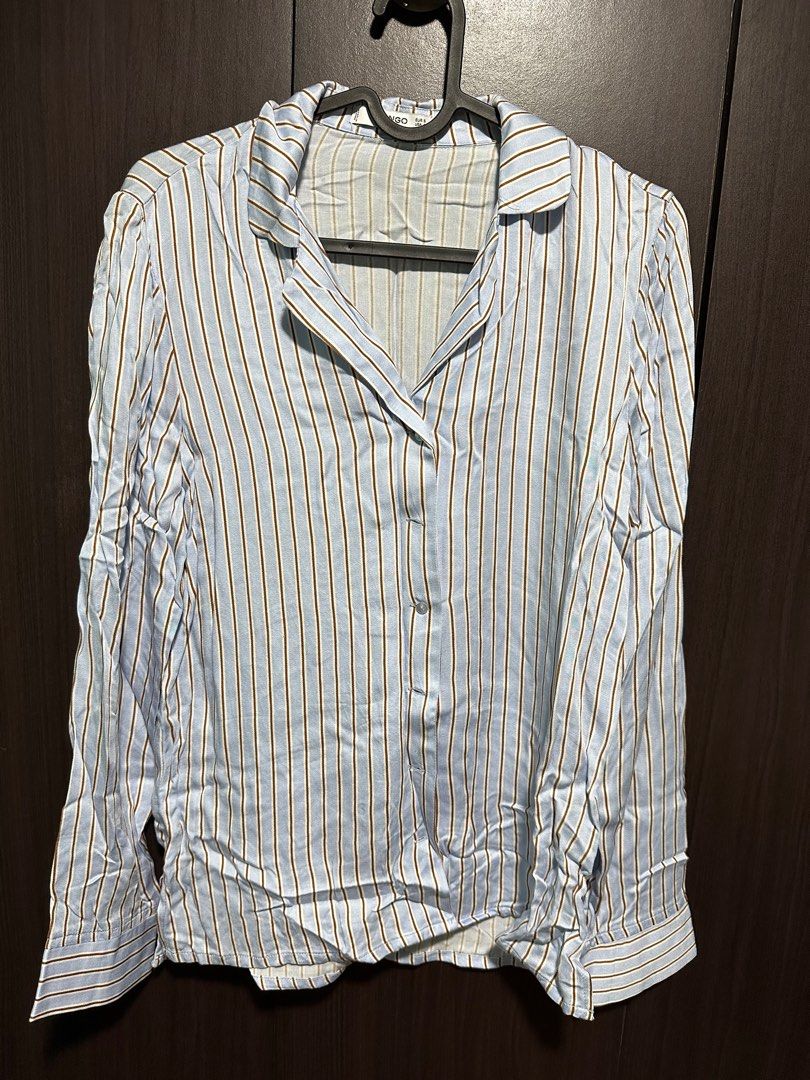 Button down polo (Category: Longsleeves) located in Quezon City. Submitted by ankeyt (Listing ID 1311382468, Image 1). Description: For Metro Manila buyers only, shipping through grab/lalamove MOP : BDO/ BPI/ Gcash.
