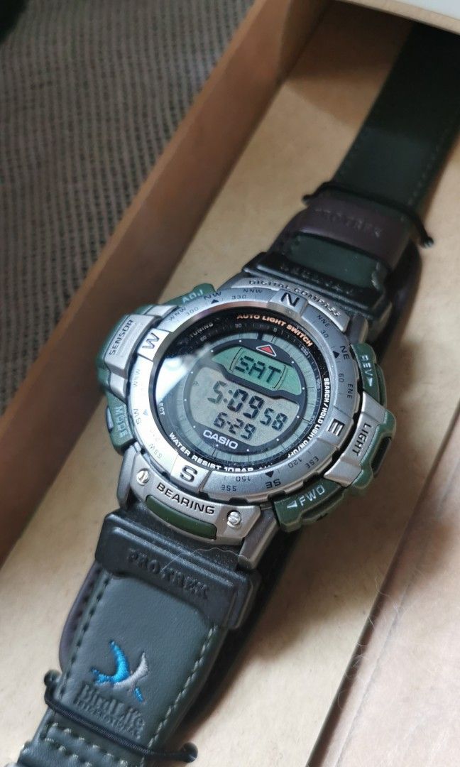 vintage CASIO PROTREK PRT-35