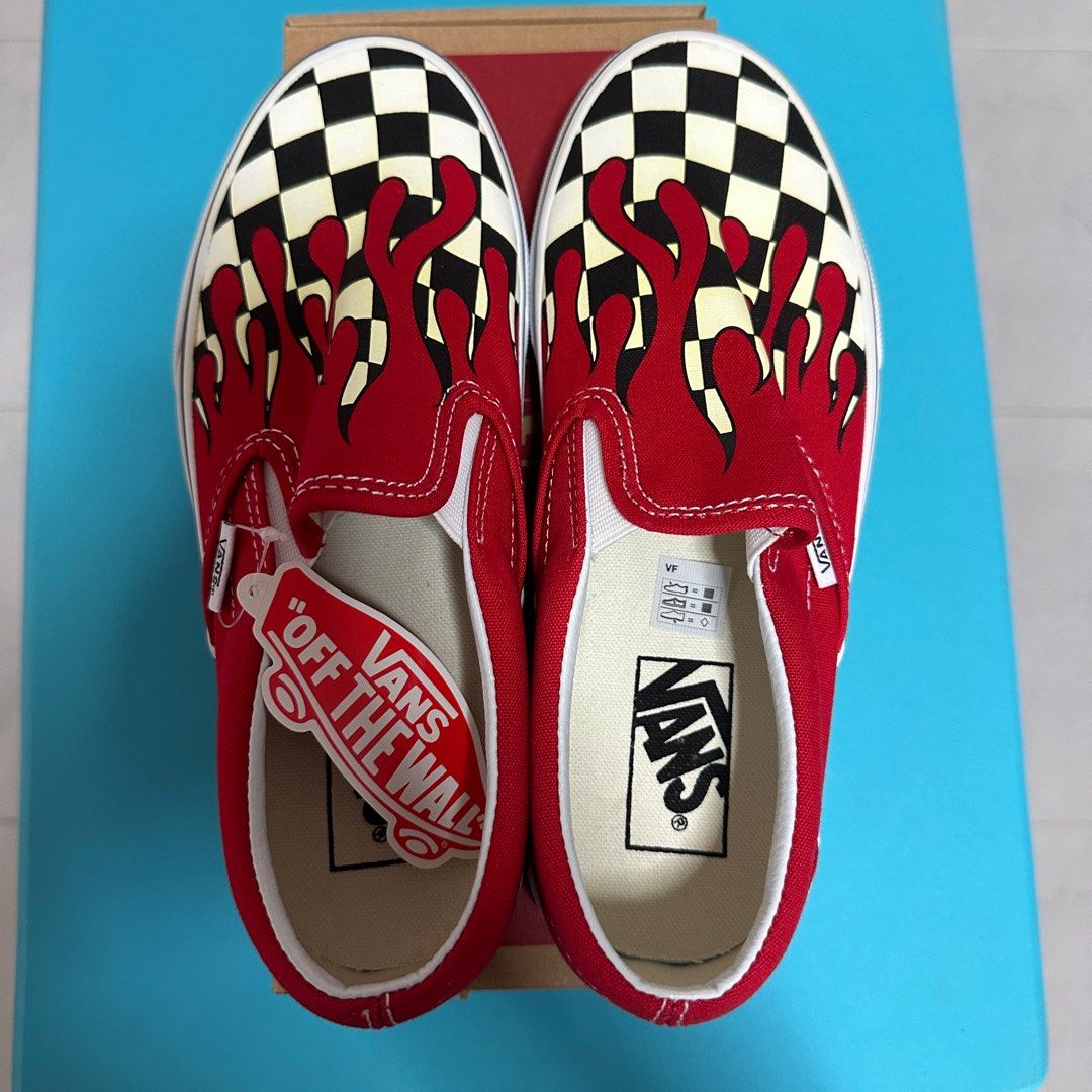 Checkered red drip vans top