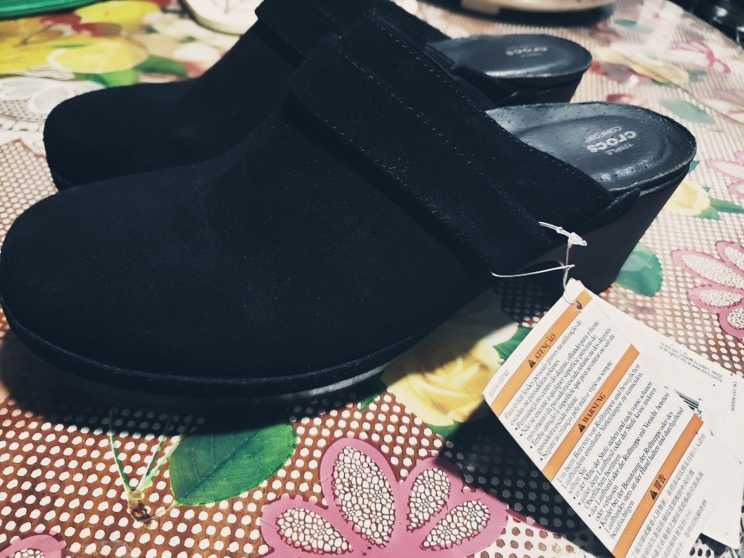 CROCS SARAH SUEDE clog Women s Fashion Footwear Flats Sandals on Carousell