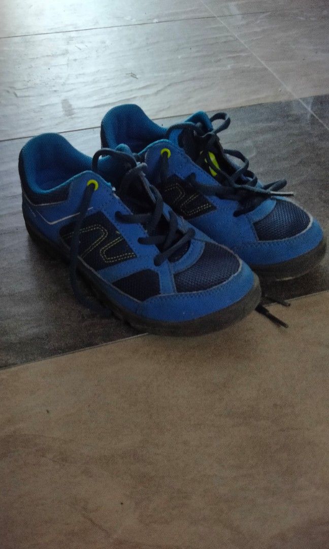 Decathlon Quechua NH100 kids shoe, Babies & Kids, Babies & Kids Fashion