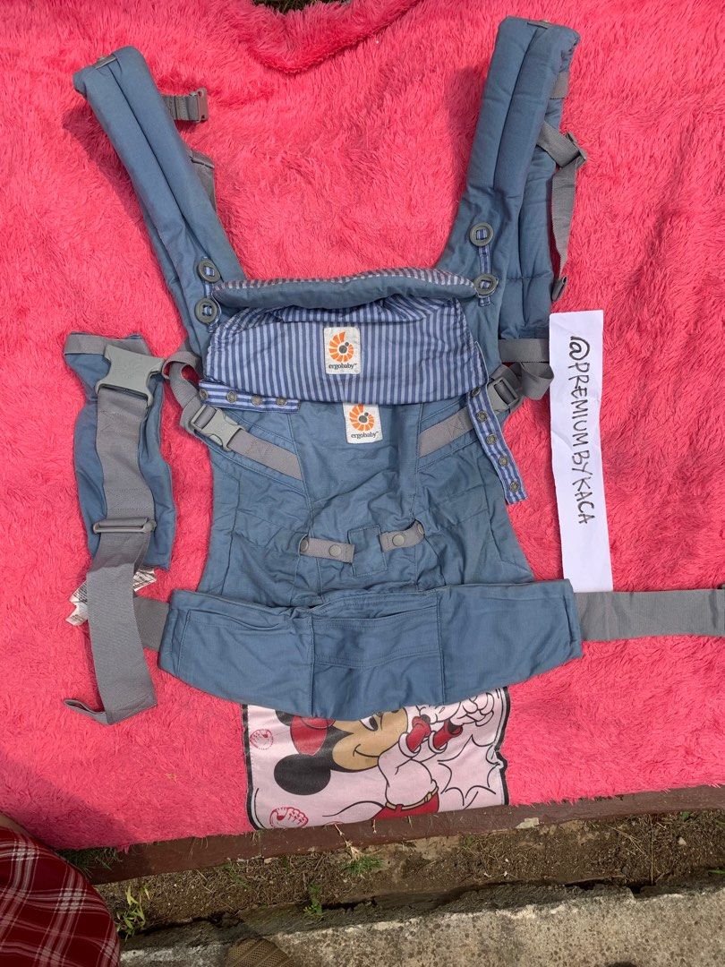 Ergobaby ORIGINAL ERGOBABY ADAPT AZURE BLUE HARGA BARU 2jt BISA NEWBORN GENDONGAN SULTAN ADA PENUTUP KEPALA Bayi Anak Kereta Kursi Goyang Gendongan Bayi di Carousell