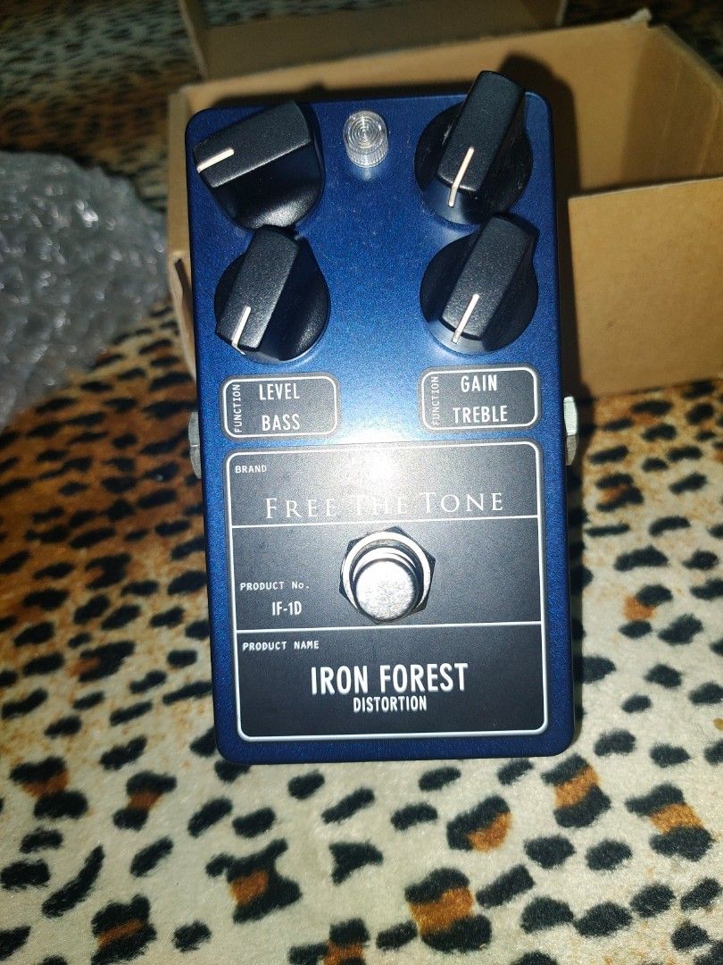 Free the tone.. iron forest distortion, Hobbies & Toys, Music 