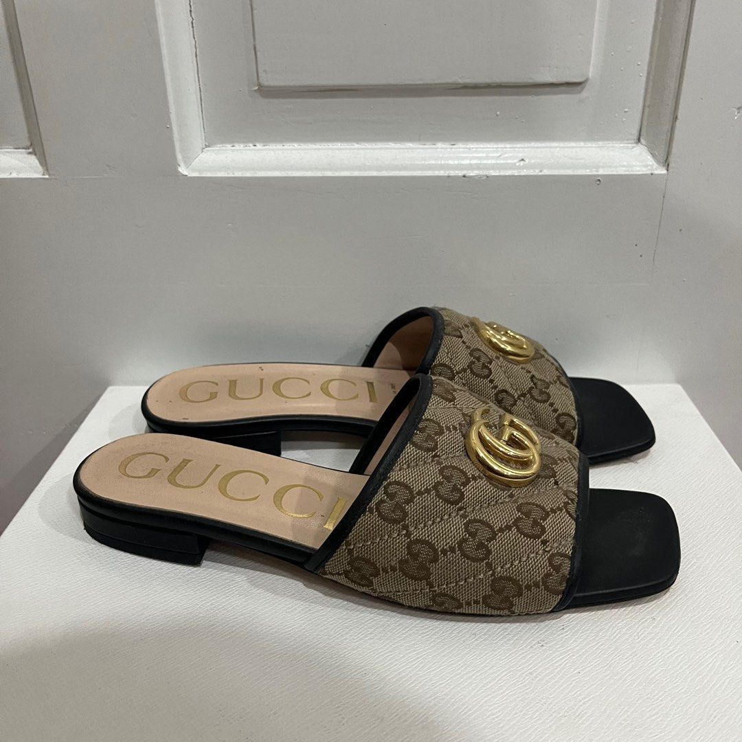 Gucci flip flops gold store