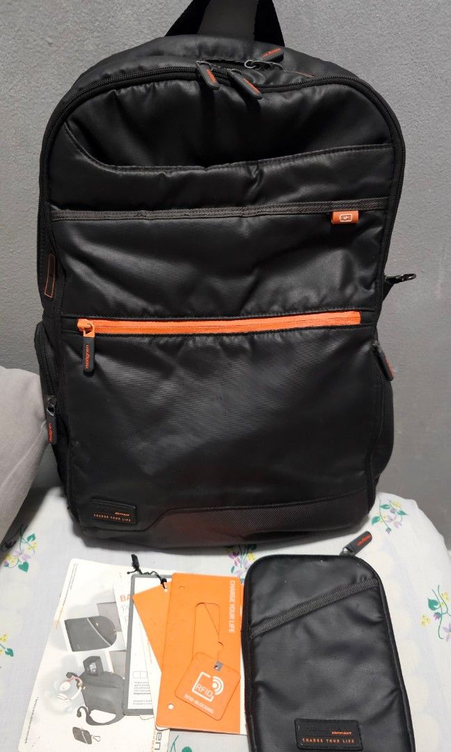 Hedgren Connect Backpack Luxury Bags Wallets on Carousell