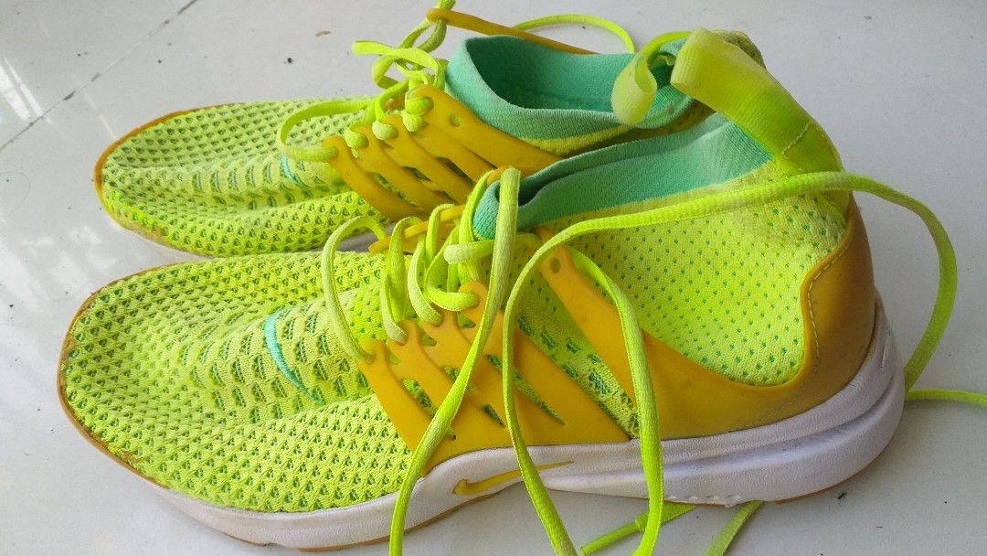 Jual murah Nike W air presto original Fesyen Wanita Sepatu di Carousell